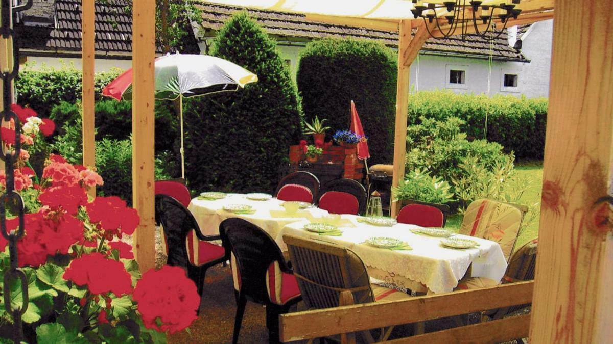 Gaestehaus Brueckler Hotel Jennersdorf Ngoại thất bức ảnh